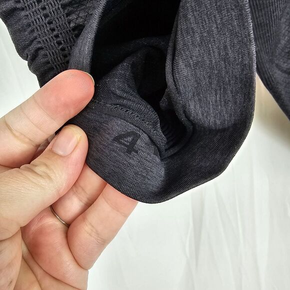 Lululemon In The Flow Crop II Heathered Black Size 4 - Picture 5 of 7